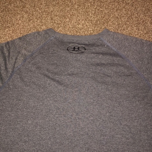 Grey Under Armour Shirt - Picture 3 of 3
